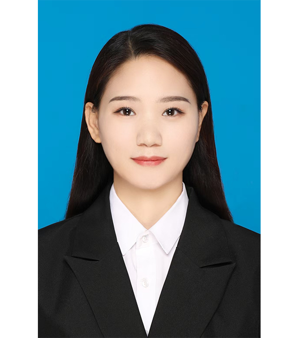 杨利利律师